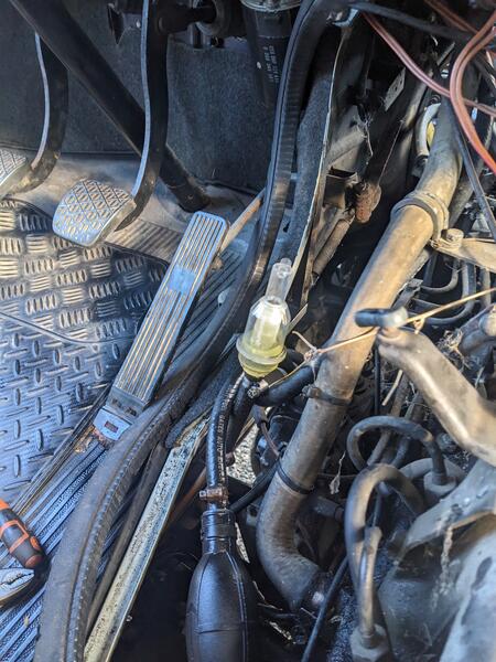 2 retrait de lessence du prefiltre.jpg